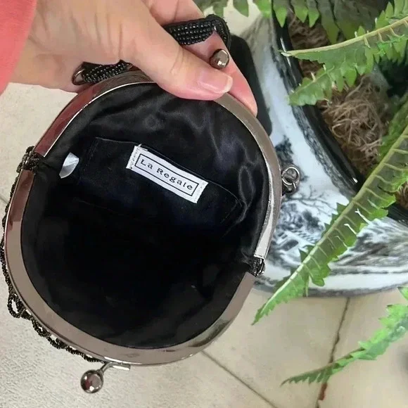 Black beaded evening bag - Picture 6 of 10